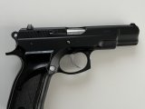 Muazzam temizlikte CZ 75