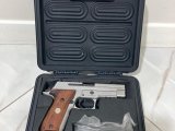 Orijinal sıfır kutusunda sig sauer P226 Stainless Engraved