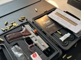 Sıfır ayarında sig sauer p 226 satinless elite 9 mm , 15 +1 ve kutusu şarjörü orjinal tüm aksesuarları ile birlikte