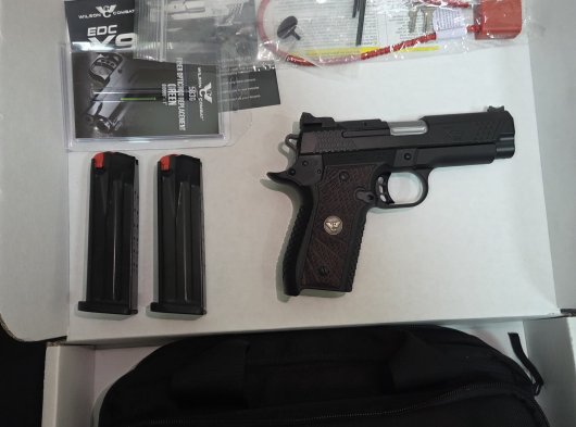 Wilson combat edc x9 2.0 kutusunda  0 atış yapılmamış kutusunda satılık pazarlığa açık