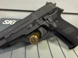 Sig Sauer P 226 Alman Sıfır kullanılmamış.
