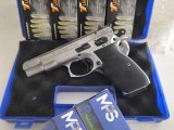 CZ 75B Polisten