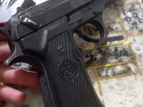 Memurdan temiz baretta
